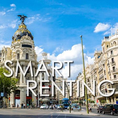 Apartamentos Smartrenting Gran Via Madrid Bagian luar foto